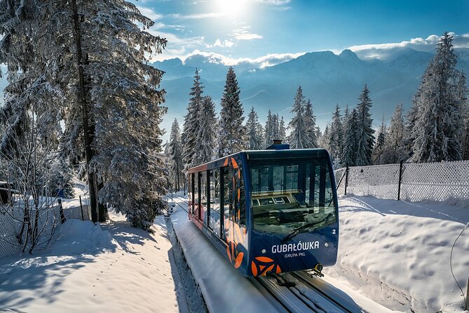 Krakow: Zakopane Tour, Thermal Springs, Cable Car & Hotel Pickup - Chochołów and its old wooden houses