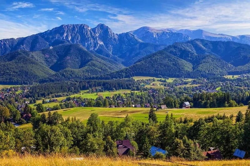 Krakow: Zakopane Trip with Thermal Pools & Hotel Pick-up - Oscypek cheese and vodka at Bacówka u edka