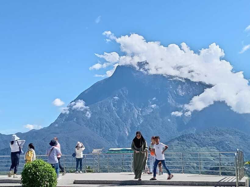Kundasang : Poring Hot Spring + Desa & Meal Shared Tour - Who will enjoy this Kundasang day?