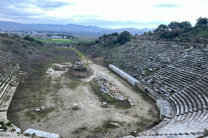 Kusadasi Day Trips Magnesia, Train Museum Turkish Bath - Seeing the Temple of Artemis Leukophryene at Magnesia