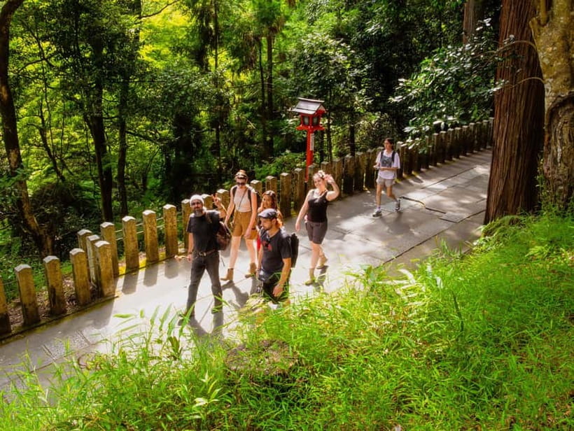 Kyoto: Hike and Hot Springs in Kurama - Climbing Kurama Mountain through cedar forest
