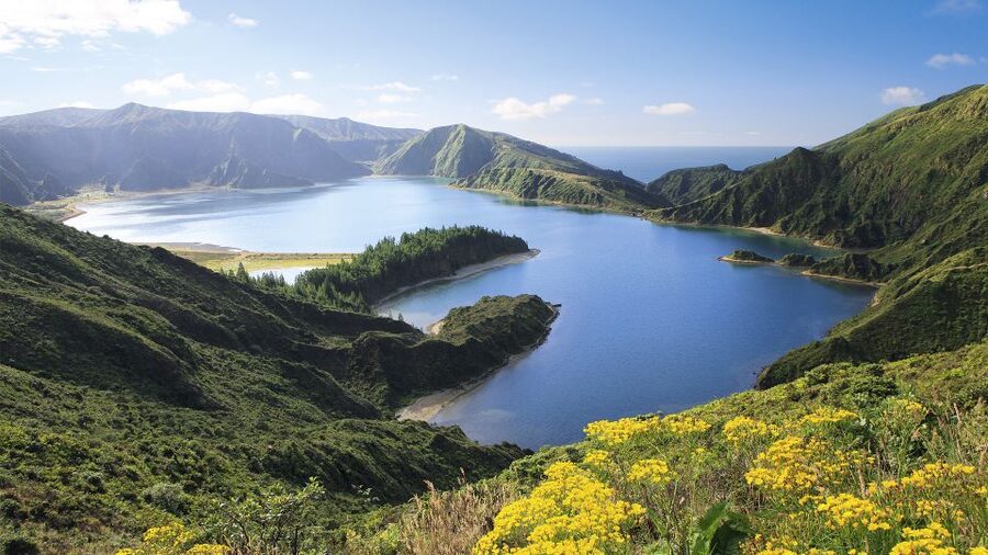 Lagoa do Fogo: Biologist-guided Volcano e-Tour +Hot Springs - What the naturalist guide adds