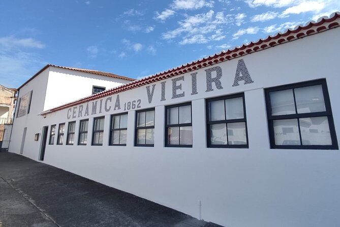 Lagoa do Fogo Volcano and Caldeira Velha Hot Springs - Ceramica Viera and the craft of São Miguel