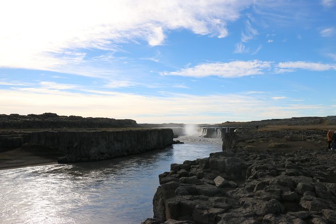 Lake Mývatn and Powerful Dettifoss Day Tour from Akureyri - The long drive is part of the bargain