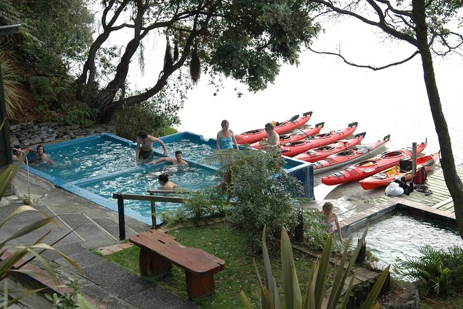 Lake Rotoiti Guided Hot Pools Kayak Trip - Why Lake Rotoiti makes this hot-pool trip different