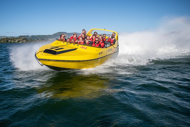 Lake Rotoiti Guided Hot Pools Kayak Trip - The optional glowworm cave visit