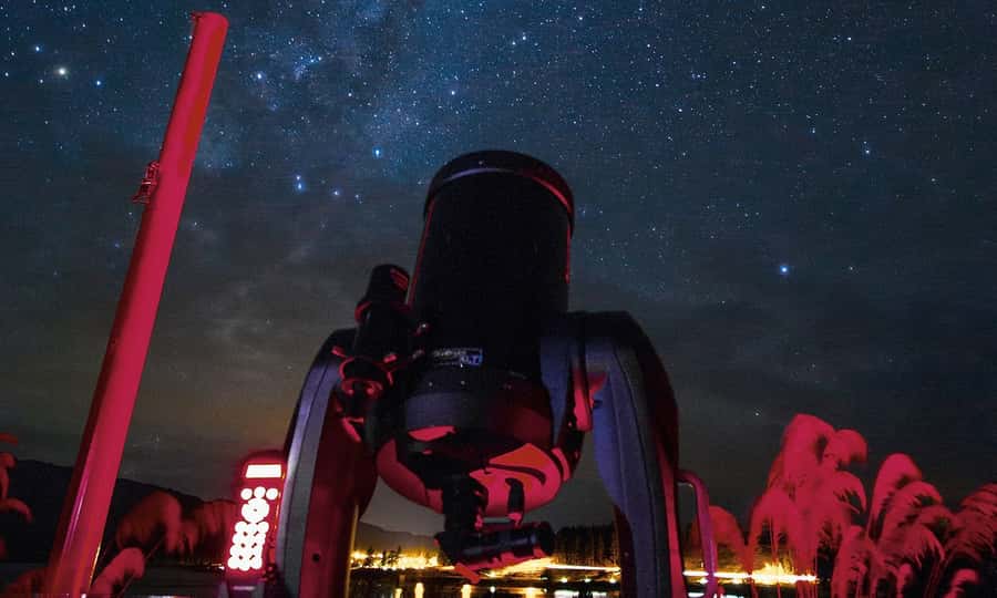 Lake Tekapo: 1.5-Hour Hot Pools & Stargazing Experience - The second half: floating beneath the stars