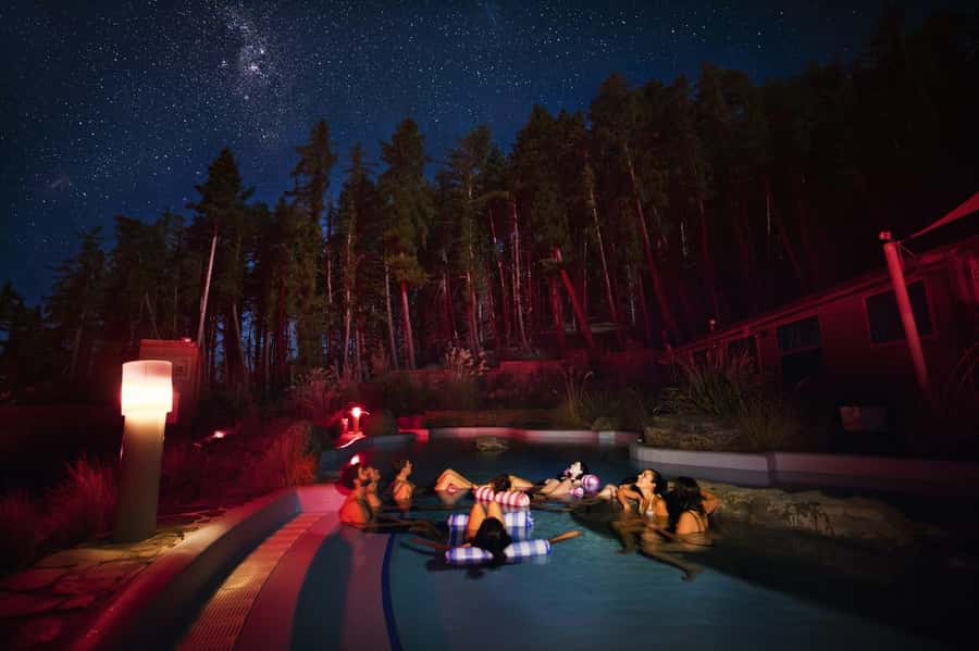 Lake Tekapo: 1.5-Hour Hot Pools & Stargazing Experience - What the strongest part of the experience is