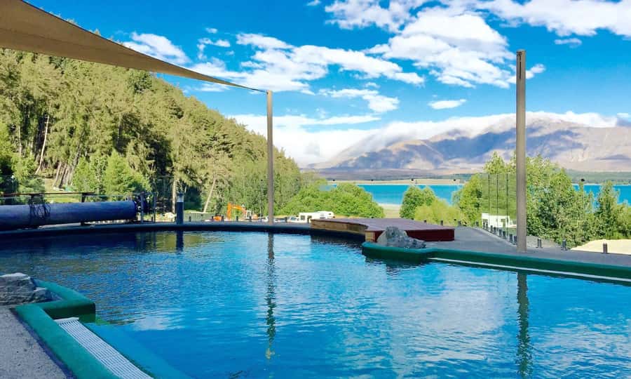 Lake Tekapo: Single Day Multiple Entry Pass for Hot Pools - Changing rooms, showers, and practical comfort