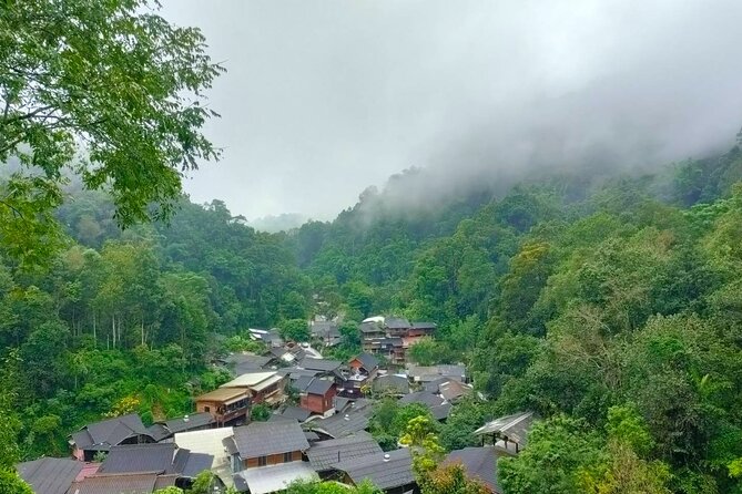 Mae Kampong Village, Hot Springs, Bor Sang Umbrellas Making Tour - A full day from Chiang Mai into the hills