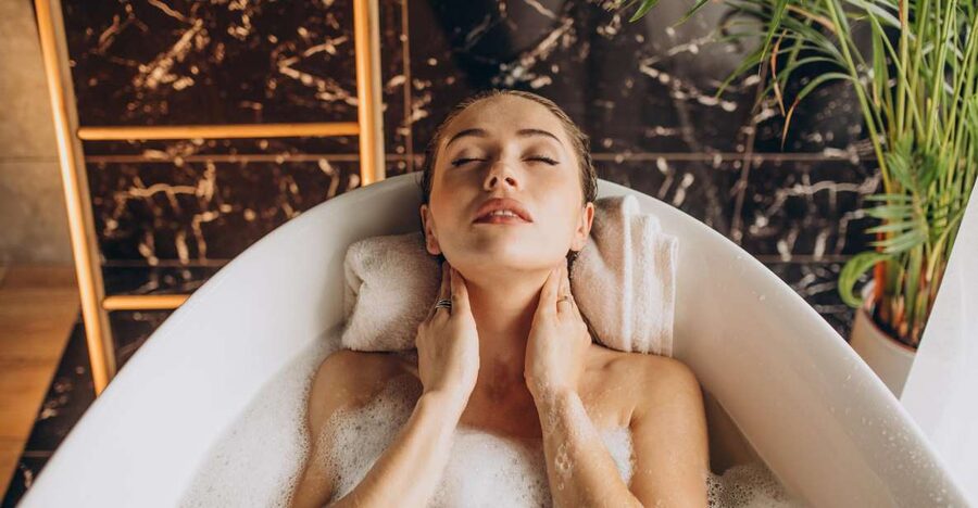 Makadi Bay: Lotus Hammam & Spa Turkish Bath Experience - Arrival, changing rooms, and the first drink