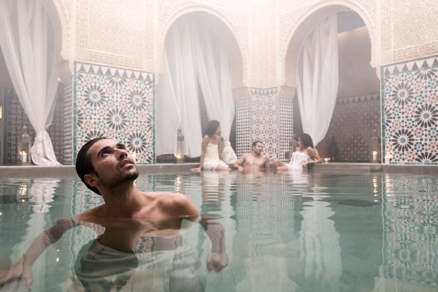 Malaga: Hammam Al Ándalus Entry Ticket with Massage - Mint tea, steam, and the rhythm of the visit
