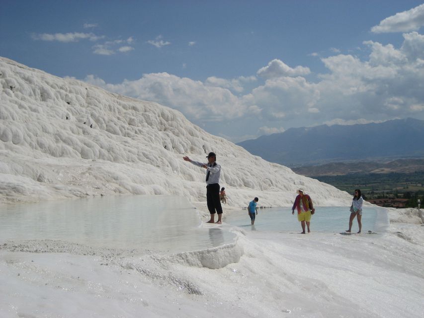 Marmaris: Pamukkale, Hot Spring, Travertines Tour with Lunch - A 210-kilometer road trip from Marmaris