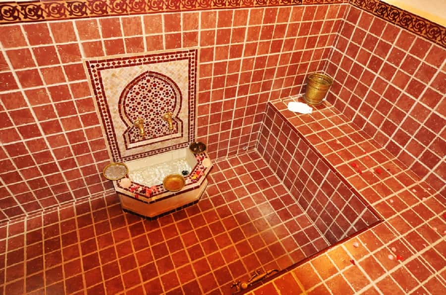 Marrakech: 2-Hour Traditional Moroccan Hammam Experience - The hot room and the first change of pace