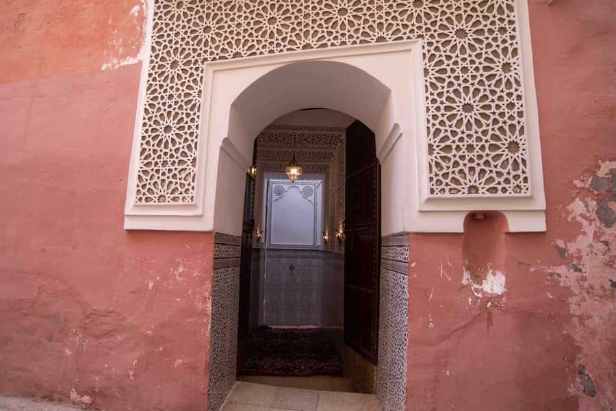 Marrakech: Authentic Moroccan Hammam Experience in Mouassine - Why Hammam Mouassine feels different from a spa