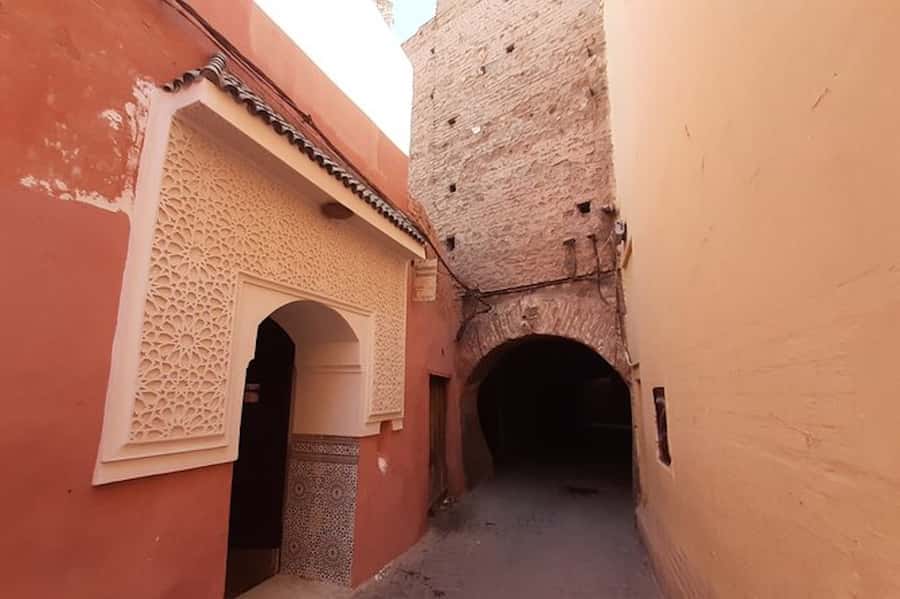 Marrakech: Authentic Moroccan Hammam Experience in Mouassine - Arriving at the 16th-century bathhouse