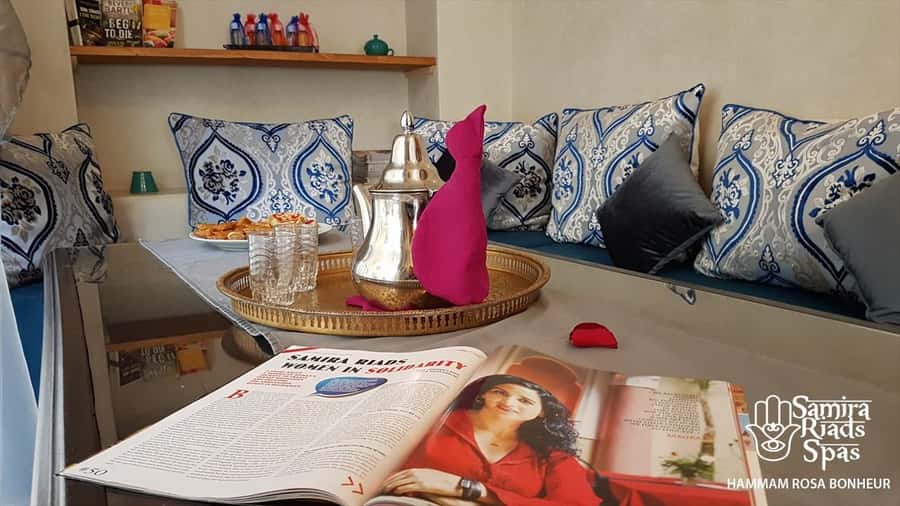 Marrakech: Royal Rosa Hammam including massage & foot care - Shower, tea, and the farewell gift