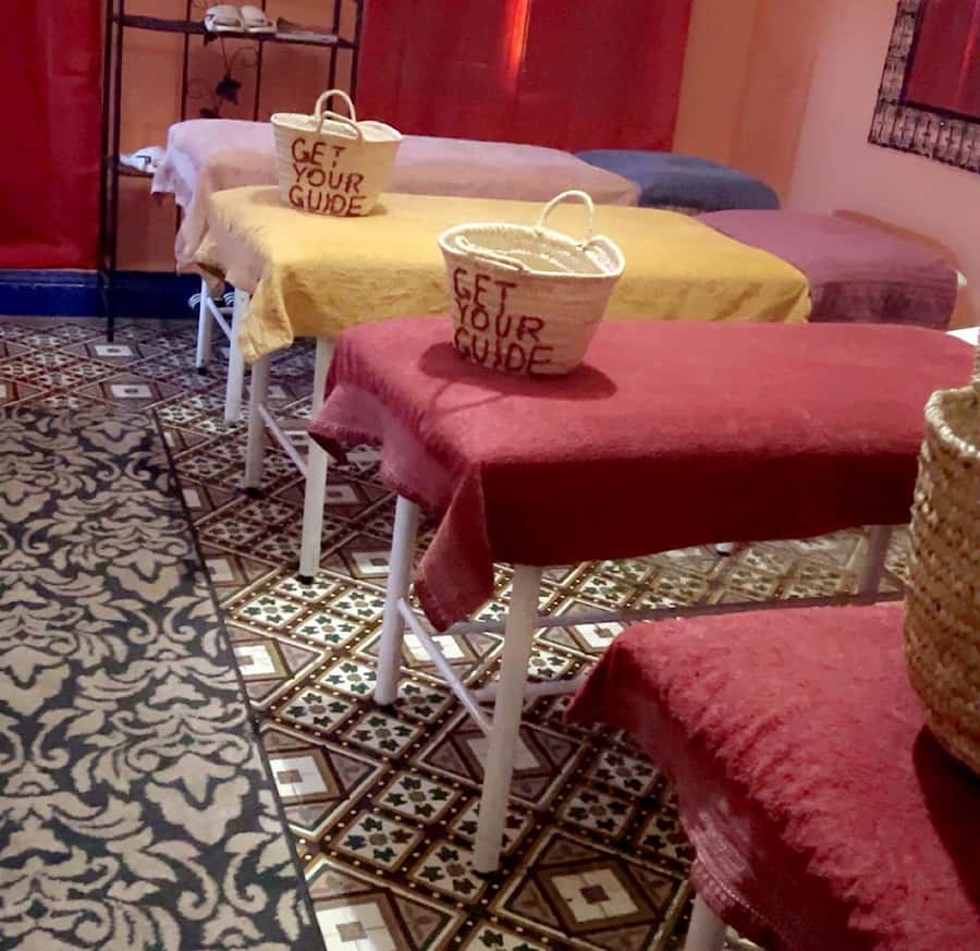 Marrakech: Souk Tour & Berber Hammam with Massage - Through the souks with help at the stalls