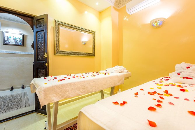 Marrakech: Spa Massage and Steam Hammam with Pickup - Entering the spa and changing for the hammam