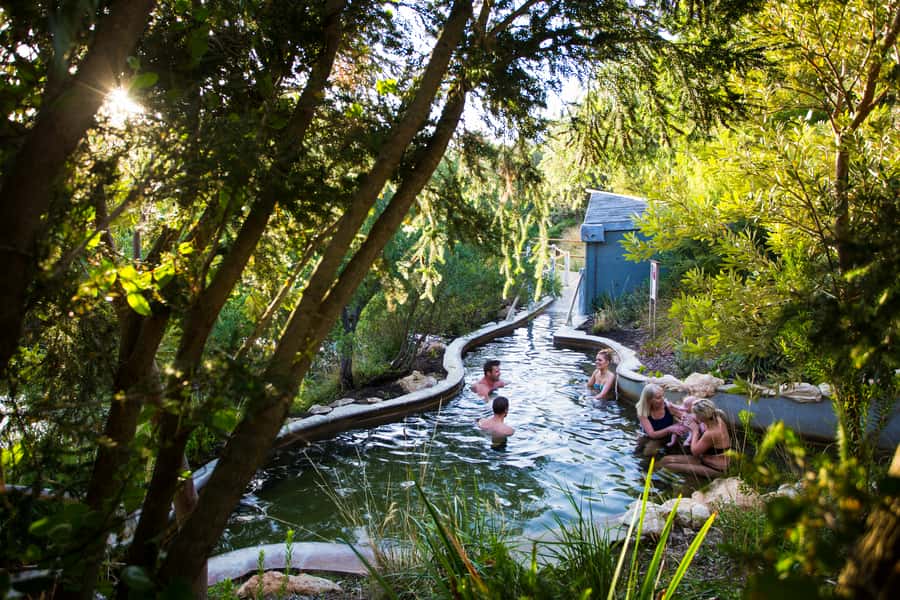 Mornington Peninsula: SUP, Hike, & Hot Springs Trip w/ Lunch - Starting by McCrae Lighthouse and Port Phillip Bay
