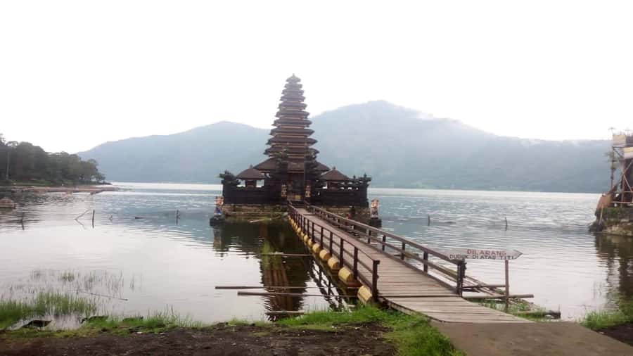 Mount Batur: Black Lava Cycling Tour w/ Natural Hot Spring - The hot spring near Toya Bungkah Village