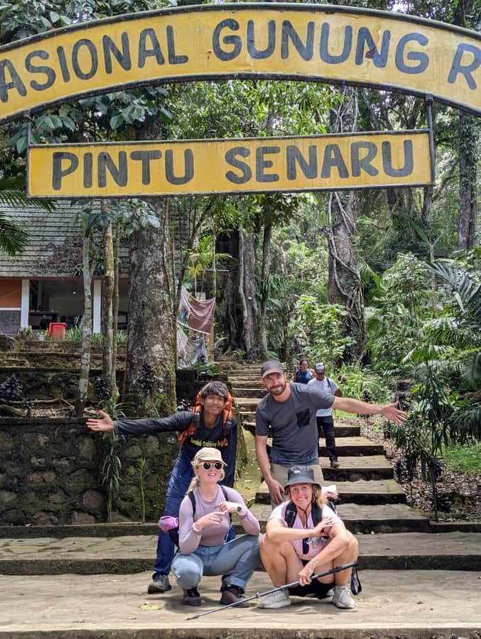 mount rinjani 3D/2N summit,lake.hot spring and crater rim - Who should choose this trek?