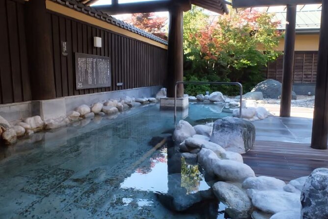 Mt. Fuji to Lake Kawaguchi, Lake Yamanaka and Onsen Day Tour - Lake Kawaguchi, Oishi Park, and seasonal color