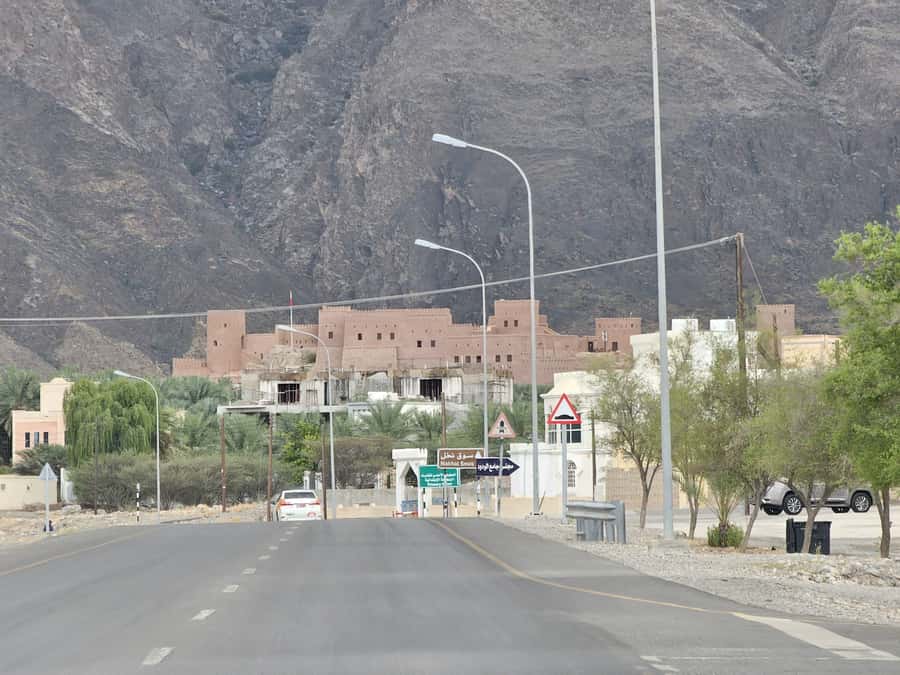 Muscat: full day tour to Nakhal, Rustaq and hot springs - Why this Rustaq and Nakhal day trip feels different