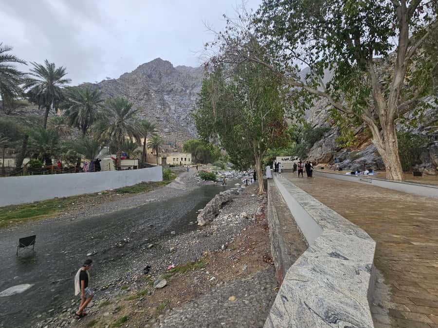 Muscat: full day tour to Nakhal, Rustaq and hot springs - Qasra House and the details of a traditional home