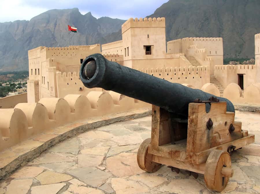 Muscat: full day tour to Nakhal, Rustaq and hot springs - Starting from Muscat, the German University option