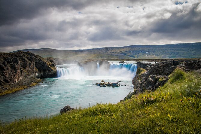 Myvatn Nature Baths & Goðafoss Waterfall Akureyri Shore Excursion - Mývatn Nature Baths: the reason most people book