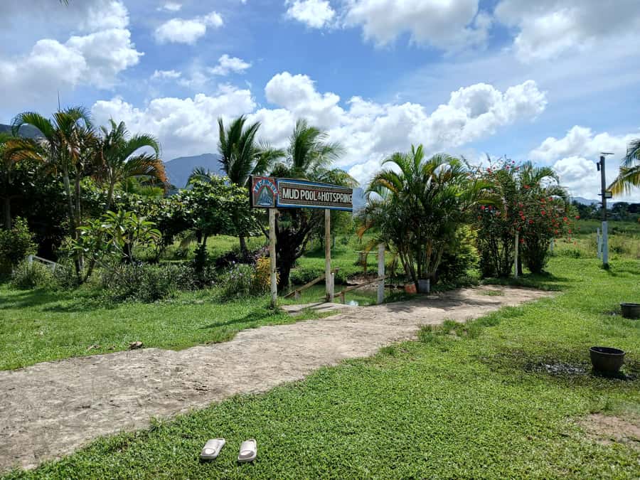 NADI-SABETO: Tifajek Hot Spring and Mudpool Natural Spa - Facilities, clothing, and practical comfort