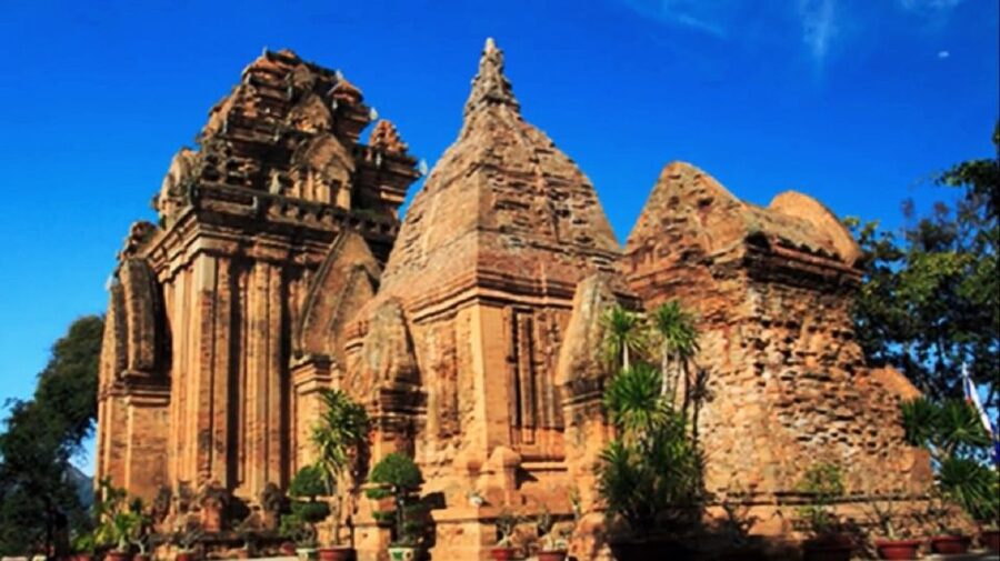 Nha Trang: Hot Spring and Mud Spa Package Half-Day Tour - Mineral springs and free pool time