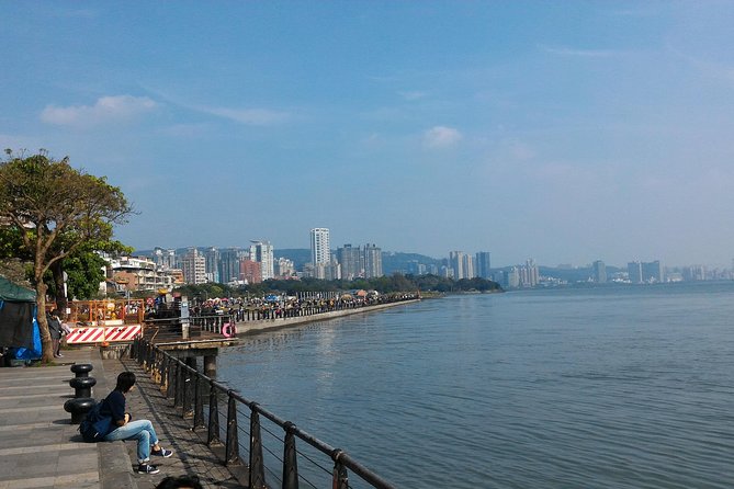 One-day Yangmingshan NP Beitou Hot Spring Park and Tamsui Tour Package - Yangmingshan: a mountain break above the city