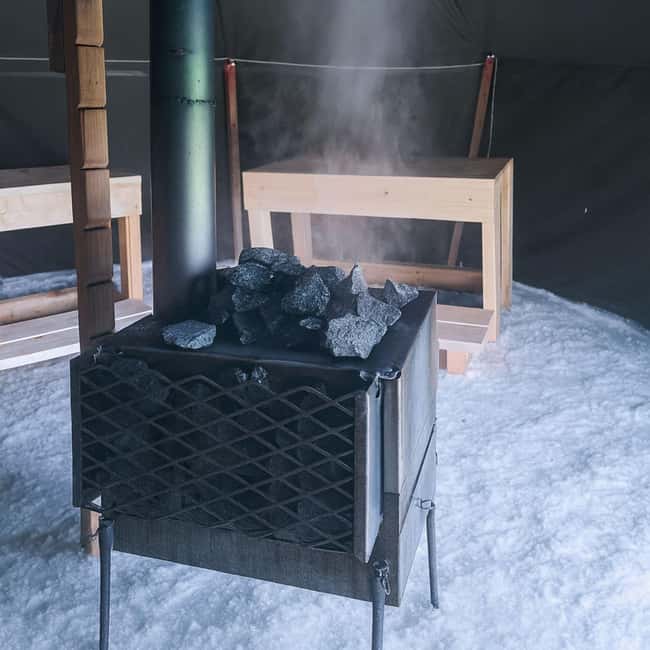 Oulu: Frozen Sea Tent Sauna & Ice Swimming - Starting at the Nallikari Experience Center