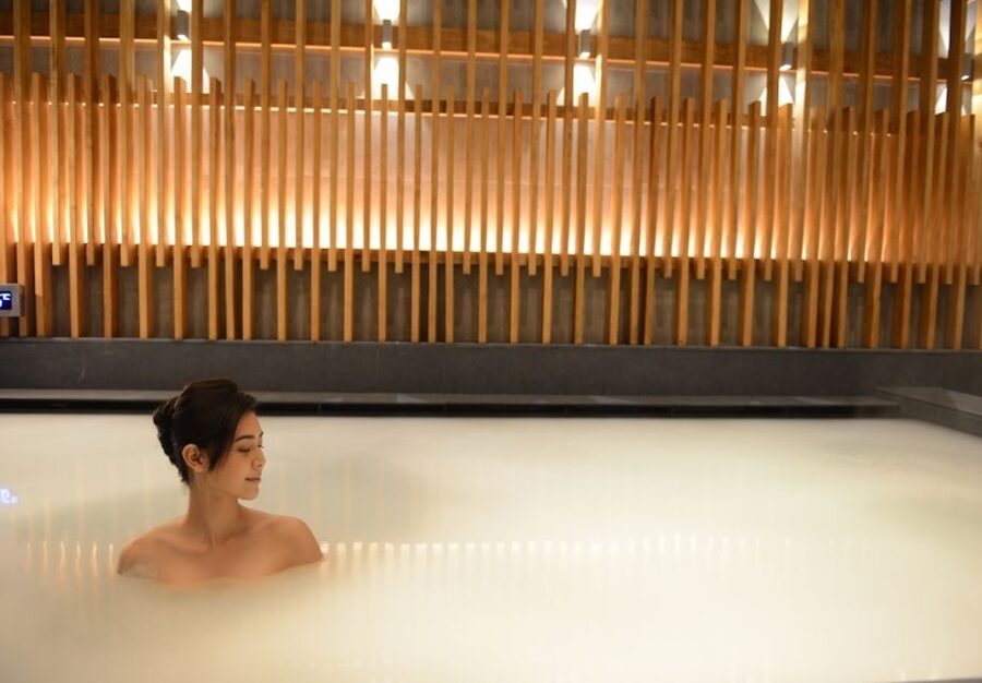 Pattaya: All-Day Pass to Let's relax Spa And Onsen - Starting with the jet bath