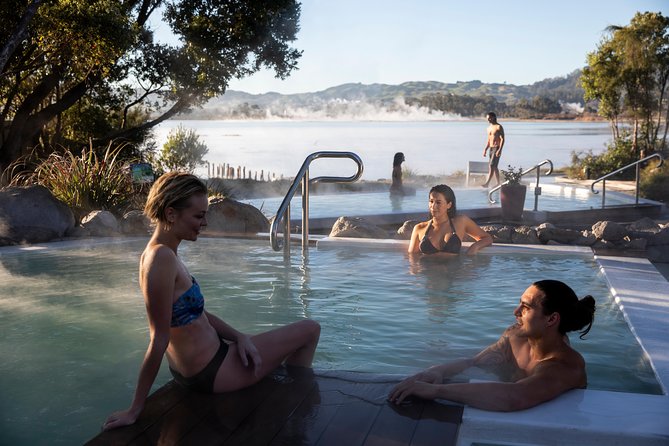 Polynesian Spa Rotorua: Pavilion (12+ yrs) Hot Pool Bathing - Changing rooms, showers, and what to bring