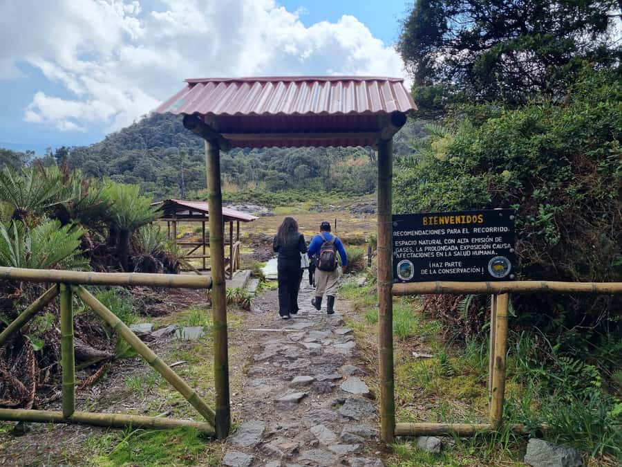 Popayan: Condor Watching in Purace + San Juan Hot Springs - Guides, group feel, and the pace of the day
