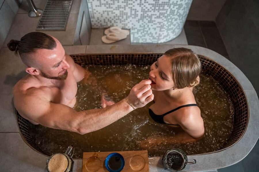 Prague: Beer Spa Experience with Unlimited Beer and Sauna - Who will enjoy this most
