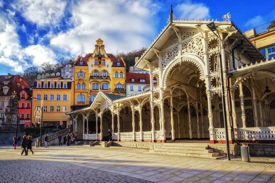 Prague: Karlovy Vary & Loket Tour with Hot Springs & Castle - Why Karlovy Vary and Loket work in one day