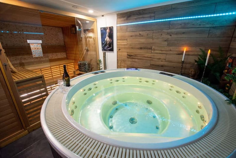 Prague: Modern Private Spa with Jacuzzi and/or Sauna - What your two hours look like