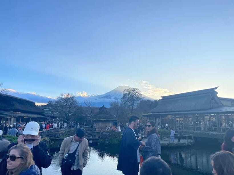 Private 2-Day Tour: Mt Fuji Hakone & Kamakura + Onsen Ryokan - Oshino Hakkai and Kitaguchi Hongu Shrine