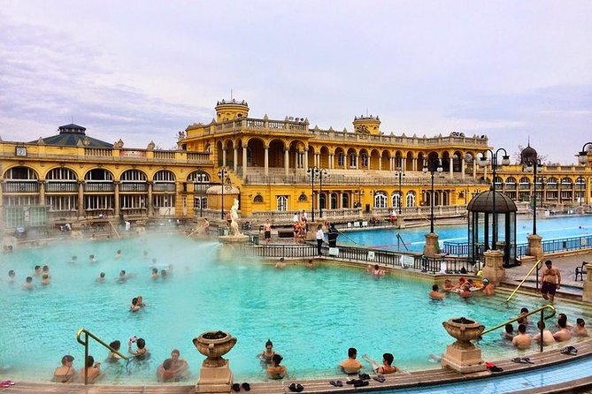 Private 4 Hours Budapest city tour and 3 hours Széchenyi thermal spa relax - Parliament and the story of the Danube