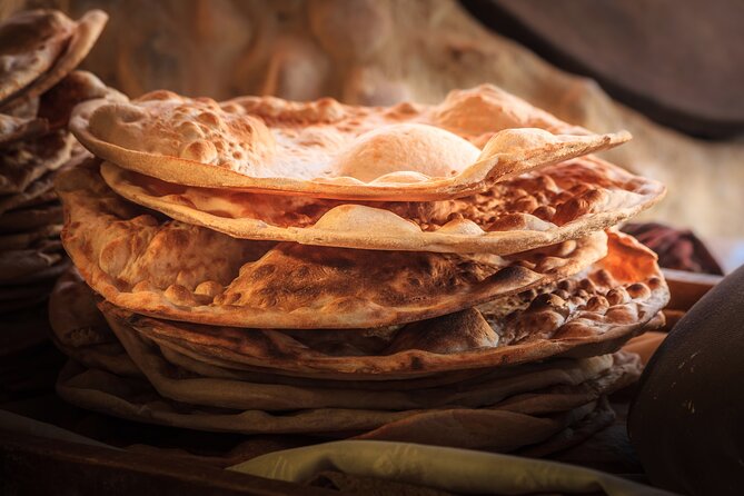 Private Amman City Sightseeing with Optional Arabic Mezze Lunch and Turkish Bath - What the Arabic mezze upgrade adds
