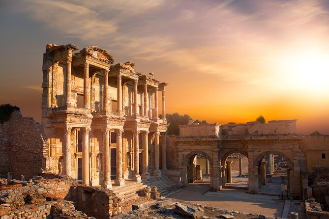 Private Ephesus Tour & Turkish Bath Hamam Experience in Kusadasi - Meeting your guide at Kusadasi Port
