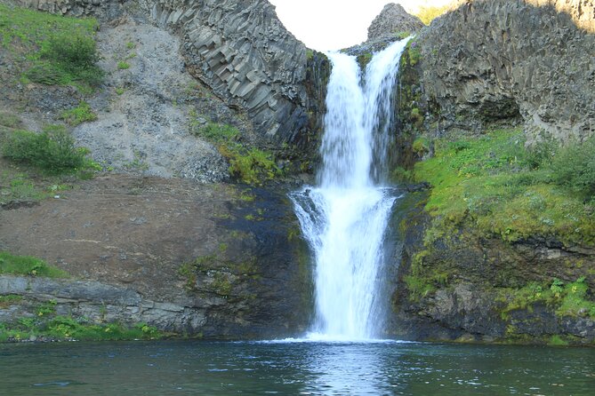 Private Golden Circle and Secret Lagoon Tour from Reykjavik - What the private guide adds