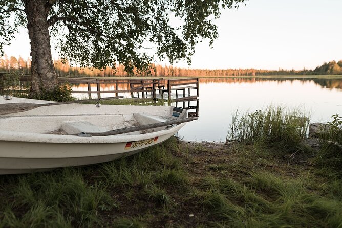 Private Lappish evening in the wilderness with traditional sauna and dinner - Who will enjoy this most?