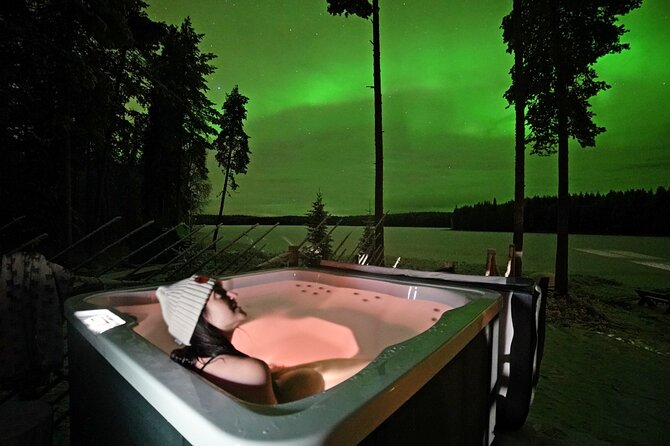 Private tour: Lappish evening (sauna, jacuzzi and dinner) - The lakeside cottage and Finnish sauna