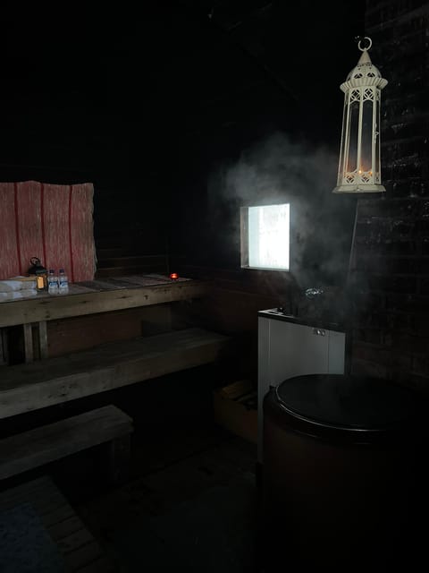Private Traditional Sauna, Ice Dip and Dinner in the Wild - The 1981 cabin gives the evening its character