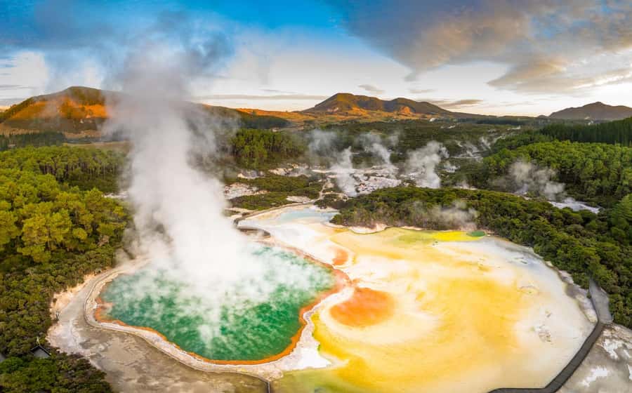 Private VIP Luxury Auckland - Rotorua Geothermal Wonderlands - Rangiriri and Piarere add context to the road trip